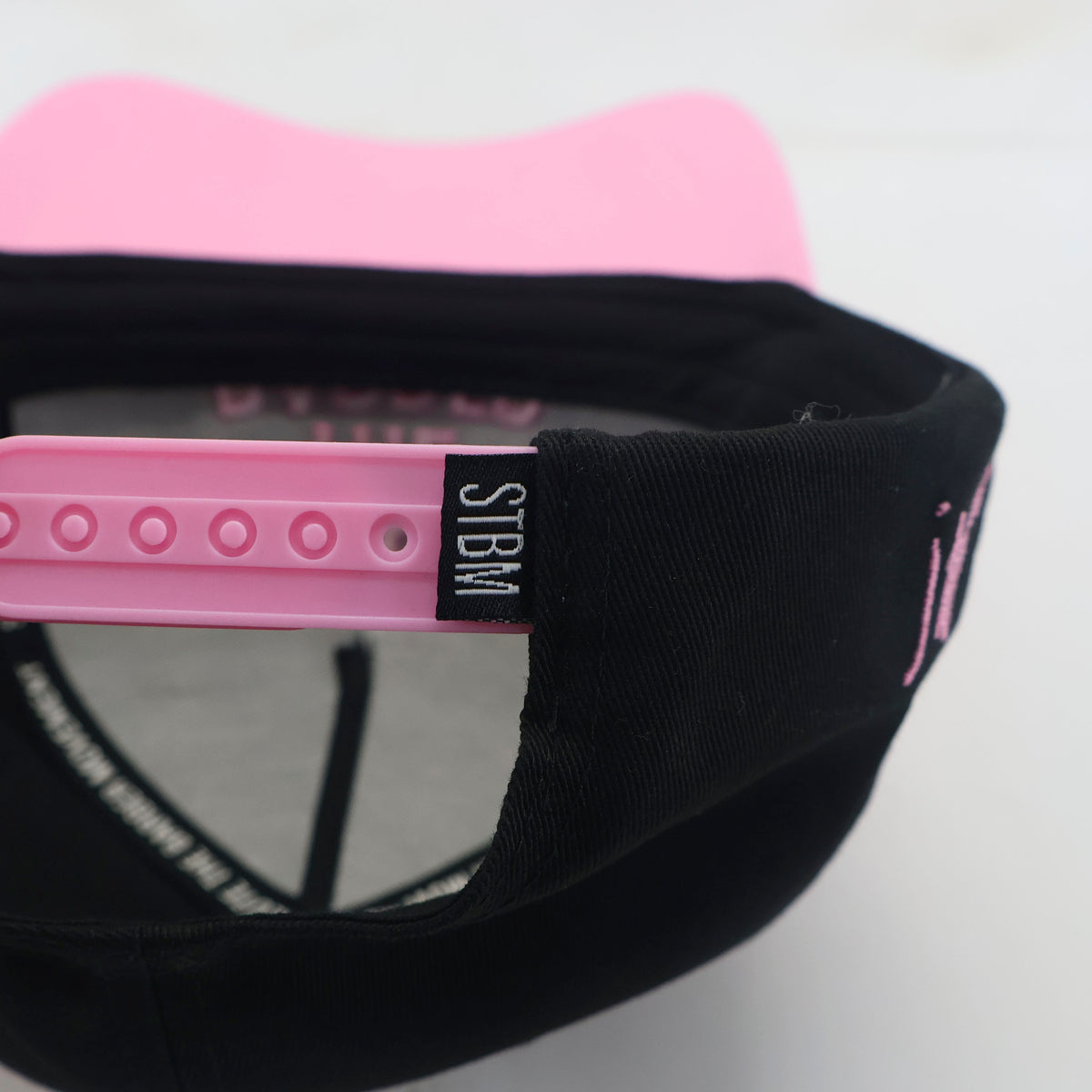 SALUTE THE BARBER™ Pink Edition Snapback – Black & Pink