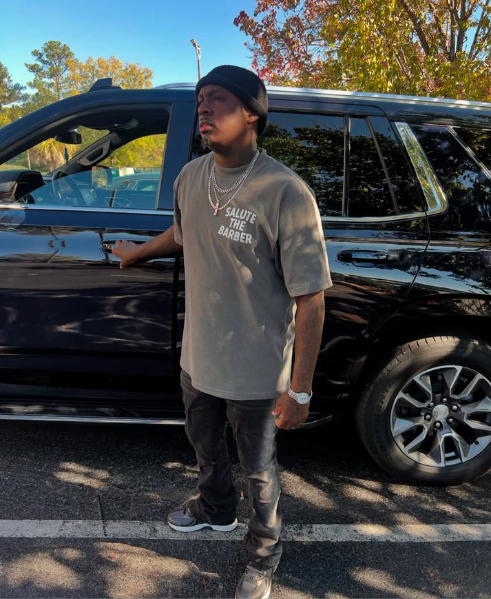 Barber T Shirt – Haircuts Are Therapeutic | Salute The Barber Streetwear